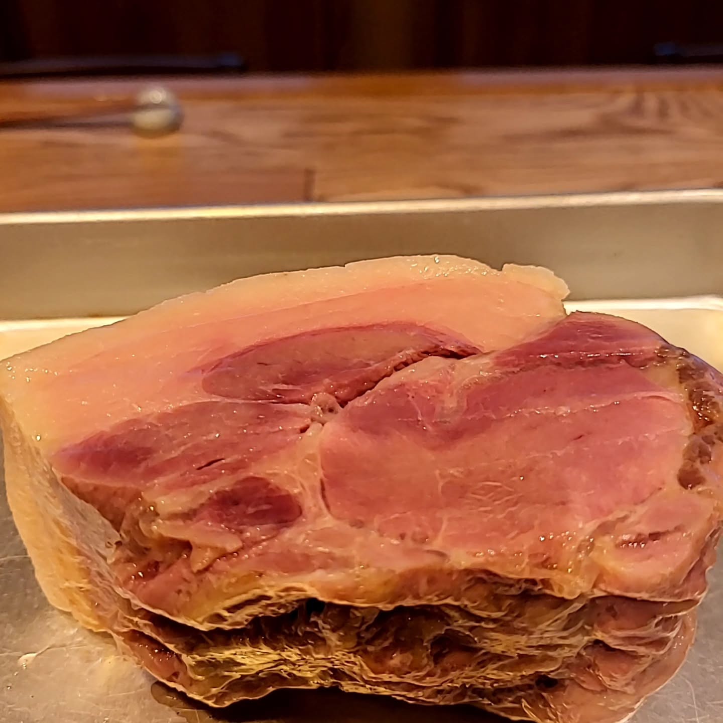 「猪ハム」

盛り合わせに入れようと思います

#浦和ディナー　 #和食　 #コース料理　 #日本酒　 #ジビエ　　 #あがりふじ※※※※※※※※※※※※※※※※
ご予約はこちらからどうぞ
https://edisone.jp/agarifuji/

料理とお酒　あがりふじ

浦和区東仲町15-16 1階

定休日　月曜

営業時間
12:00〜23:00　※最終入店21:00
(12:00～17:00は２日前までにご予約お願いします)